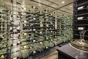 9630 SE 5th St, Bellevue, WA 98004 - Photo 31