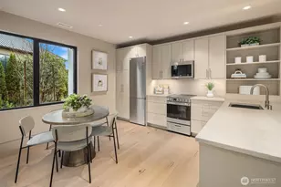 9630 SE 5th St, Bellevue, WA 98004 - Photo 39