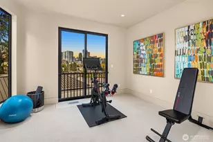 9630 SE 5th St, Bellevue, WA 98004 - Photo 25