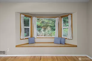 13028 Juanita Dr NE, Kirkland, WA 98034 - Photo 11