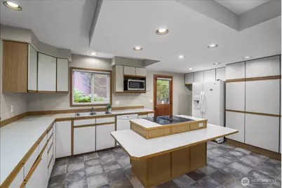 13028 Juanita Drive NE, Kirkland, WA 98034 - Photo 3