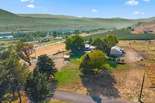 1550 Pear Ln, Rock Island, WA 98850 - Photo 1