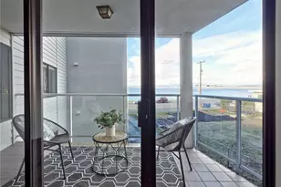 2104 Alki Ave SW, Seattle, WA 98116 - Photo 11