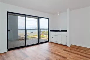 2104 Alki Ave SW, Seattle, WA 98116 - Photo 3