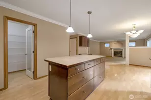 2530 10th St SW, Puyallup, WA 98373 - Photo 9