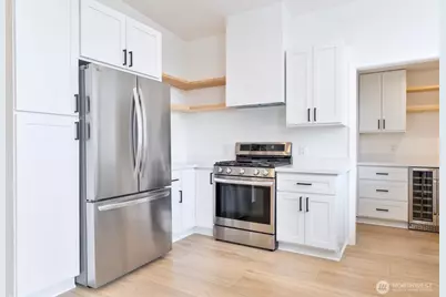 6320 Gregory Street W, University Place, WA 98466 - Photo 5