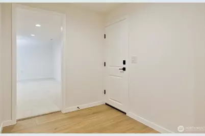 6320 Gregory Street W, University Place, WA 98466 - Photo 17