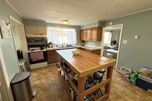 1132 Fowler St, Raymond, WA 98577 - Photo 5