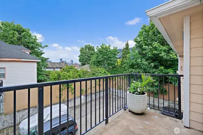 107 20th Avenue #306, Seattle, WA 98122 - Photo 17