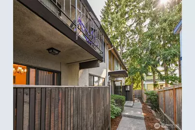 719 N 85th Street, Seattle, WA 98103 - Photo 7