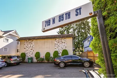 719 N 85th Street, Seattle, WA 98103 - Photo 3