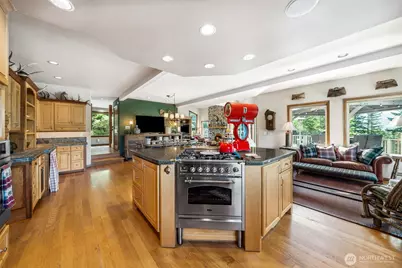 132 Hellem Drive, Packwood, WA 98361 - Photo 9