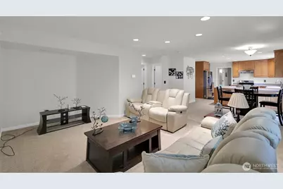 814 105th Street S, Tacoma, WA 98444 - Photo 7