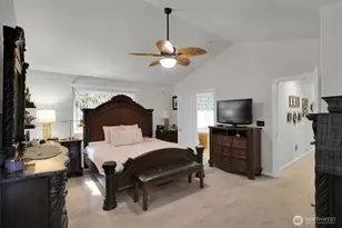 814 105th St S, Tacoma, WA 98444 - Photo 9