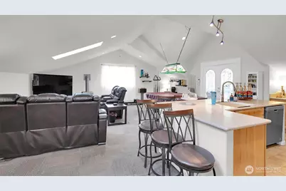 814 105th Street S, Tacoma, WA 98444 - Photo 25