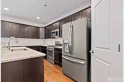 15826 Meridian Avenue S, Bothell, WA 98012 - Photo 15