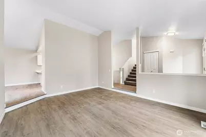 604 213th Street SW, Bothell, WA 98021 - Photo 9