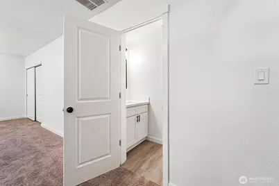604 213th Street SW, Bothell, WA 98021 - Photo 17