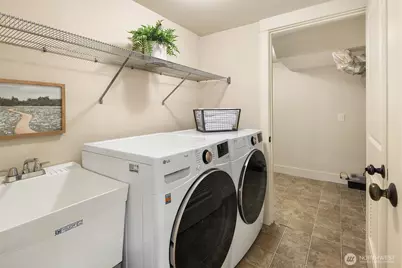 3449 Magnolia Boulevard W, Seattle, WA 98199 - Photo 35