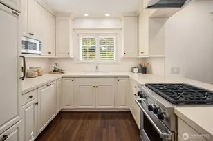 3449 Magnolia Blvd W, Seattle, WA 98199 - Photo 11