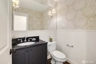 3449 Magnolia Blvd W, Seattle, WA 98199 - Photo 17