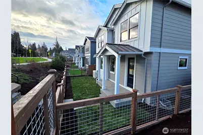 8304 115th Place SE #4, Newcastle, WA 98056 - Photo 3