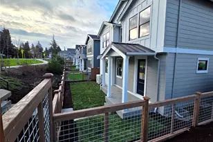 8304 115th Pl SE, Newcastle, WA 98056 - Photo 3