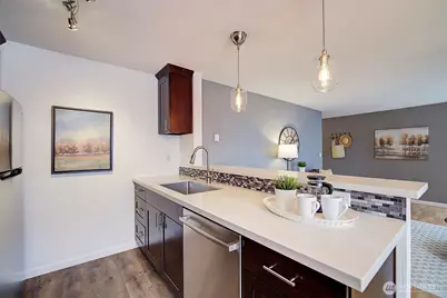 10106 Greenwood Avenue N #302, Seattle, WA 98133 - Photo 7