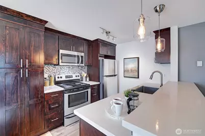 10106 Greenwood Avenue N #302, Seattle, WA 98133 - Photo 5