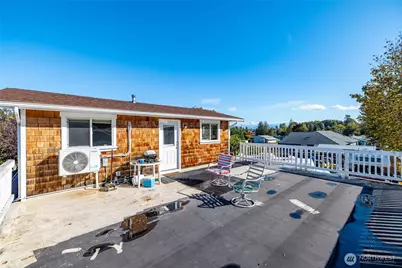 1607 B Avenue, Anacortes, WA 98221 - Photo 33