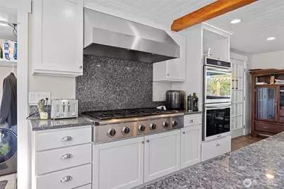 1607 B Avenue, Anacortes, WA 98221 - Photo 9