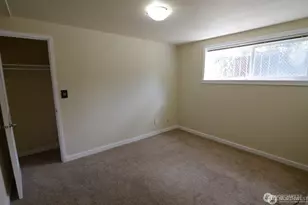 1409 NW 65th St, Seattle, WA 98117 - Photo 11