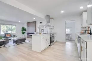 302 S 76th St, Tacoma, WA 98408 - Photo 9