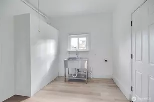 302 S 76th St, Tacoma, WA 98408 - Photo 23