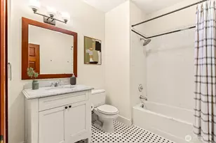 201 Galer St, Seattle, WA 98109 - Photo 17