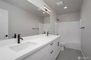 2447 SW Ridgeway Dr, Oak Harbor, WA 98277 - Photo 5