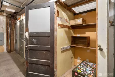 7 Harrison Street #26, Seattle, WA 98109 - Photo 29