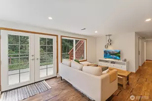 11005 Crestwood Dr S, Seattle, WA 98178 - Photo 19