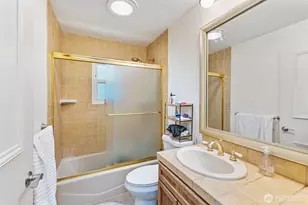 11005 Crestwood Dr S, Seattle, WA 98178 - Photo 13