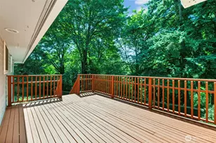 11005 Crestwood Dr S, Seattle, WA 98178 - Photo 27