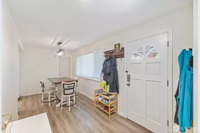 11005 Crestwood Drive S, Seattle, WA 98178 - Photo 11