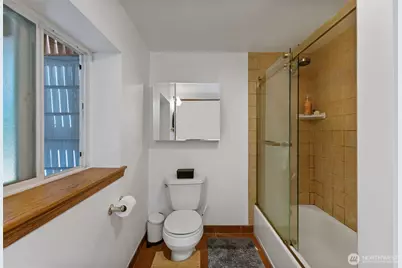 11005 Crestwood Drive S, Seattle, WA 98178 - Photo 25