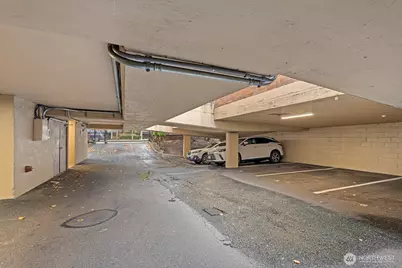 905 Cherry Street #601, Seattle, WA 98104 - Photo 15