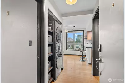 905 Cherry Street #601, Seattle, WA 98104 - Photo 3