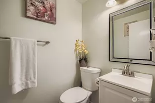 5806 E Swan Creek Dr, Tacoma, WA 98404 - Photo 15