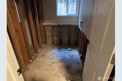 8405 24th Avenue SW, Seattle, WA 98106 - Photo 5