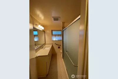 15541 Palatine Avenue N, Shoreline, WA 98133 - Photo 19