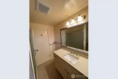 15541 Palatine Avenue N, Shoreline, WA 98133 - Photo 21