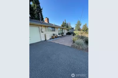 15541 Palatine Avenue N, Shoreline, WA 98133 - Photo 3