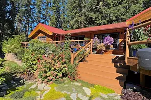 898 E Meadowood Ln, Freeland, WA 98249 - Photo 1